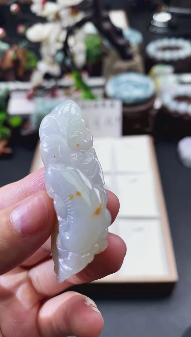 翡翠未镶嵌颈饰天然缅甸A货翡翠