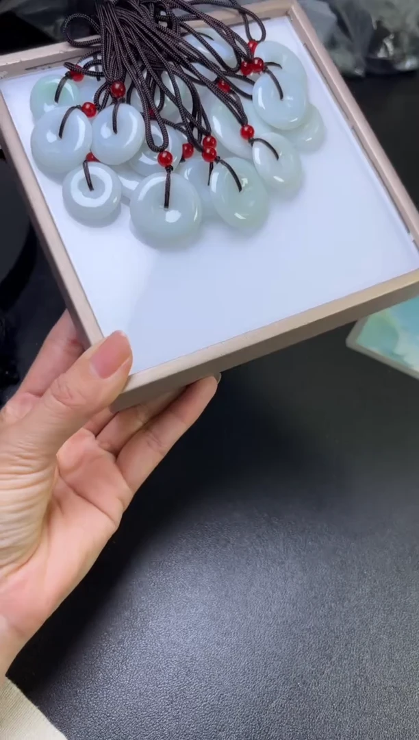 未镶嵌挂件翡翠多样性发一件R703177