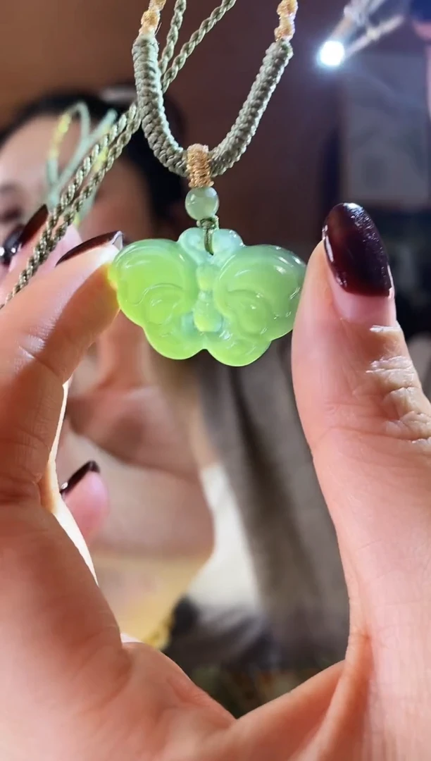 【闪购商品】和田玉颈饰未镶嵌蝴蝶