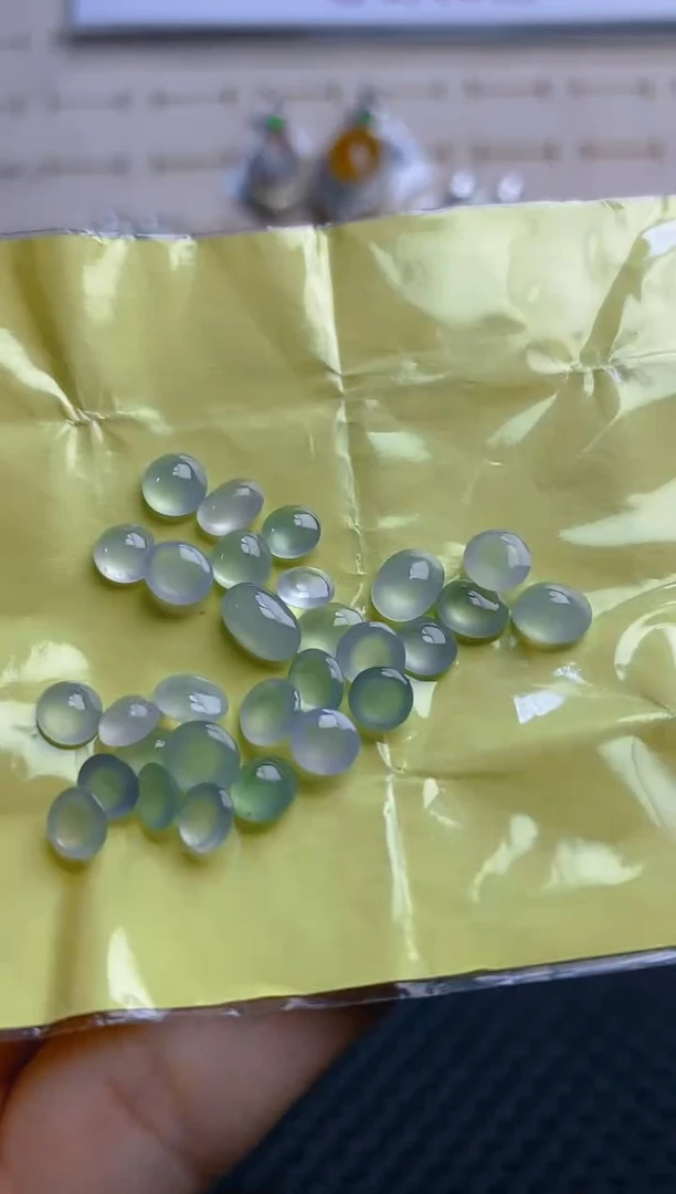 定制翡翠未镶嵌天然翡翠蛋面73