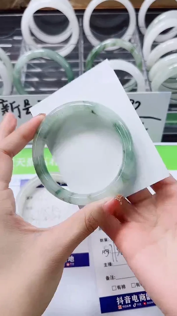 【闪购商品】石英质玉手镯未镶嵌A114-57/58