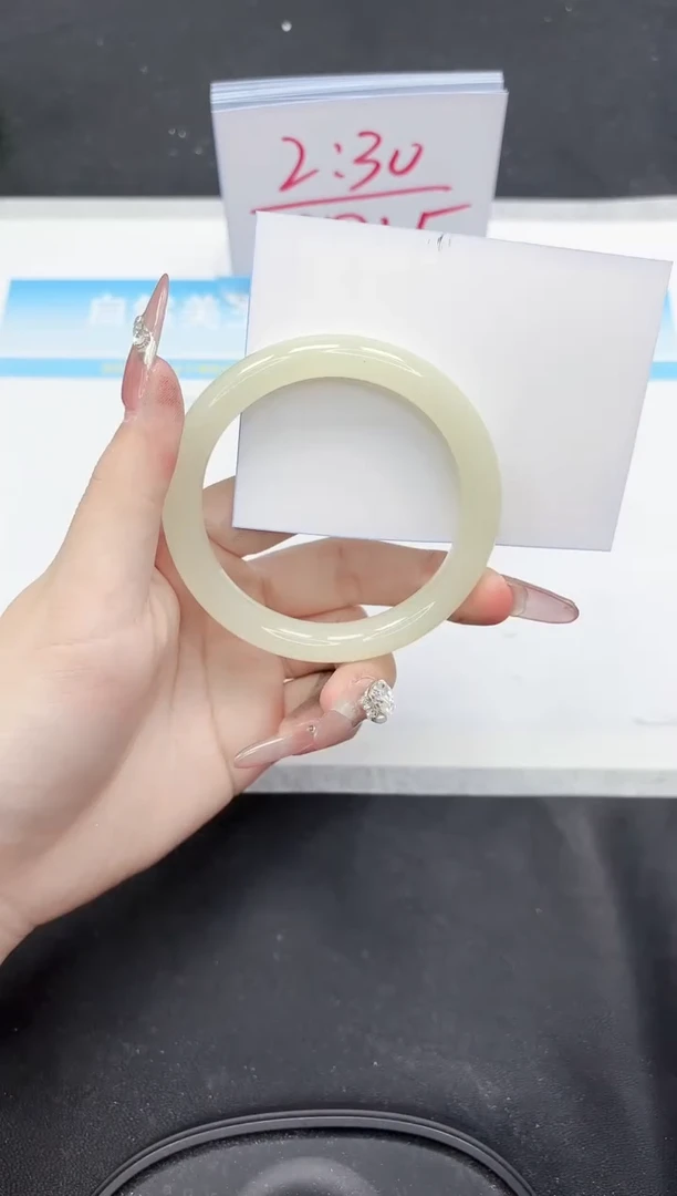 【闪购商品】石英质玉手镯未镶嵌307-57.6