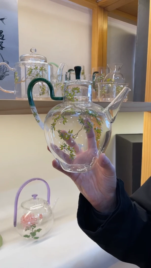 绿白执壶梨花白燕啊啊啊