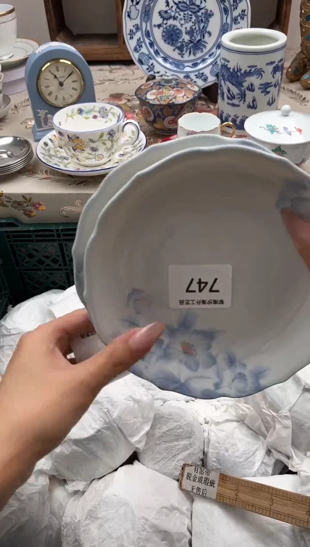瓷片?J         747