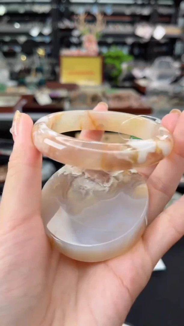 【闪购商品】石英质玉手镯未镶嵌57圈口（赠品镯心）3572304