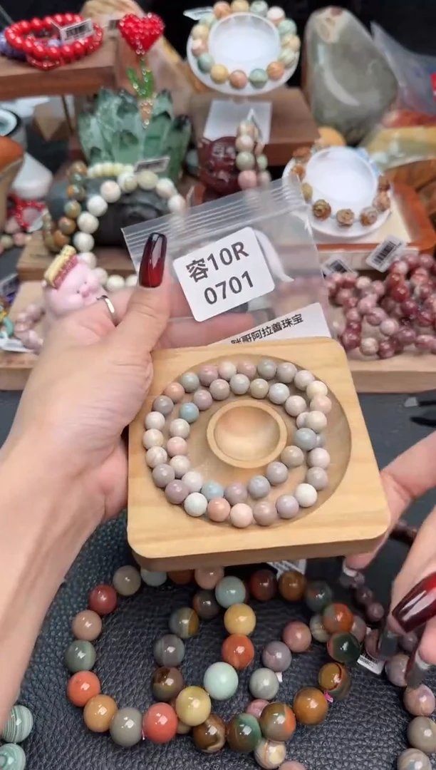 【闪购商品】石英质玉手链足铂镶嵌10R0701