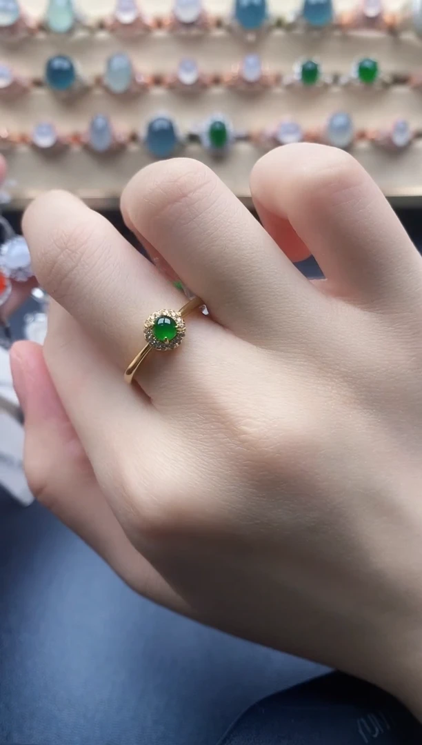 翡翠戒指足银镶嵌一物一证一礼盒