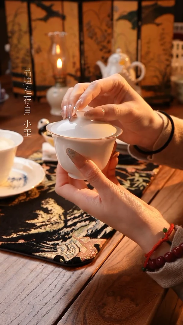 【闪购商品】红红火火恍恍惚惚