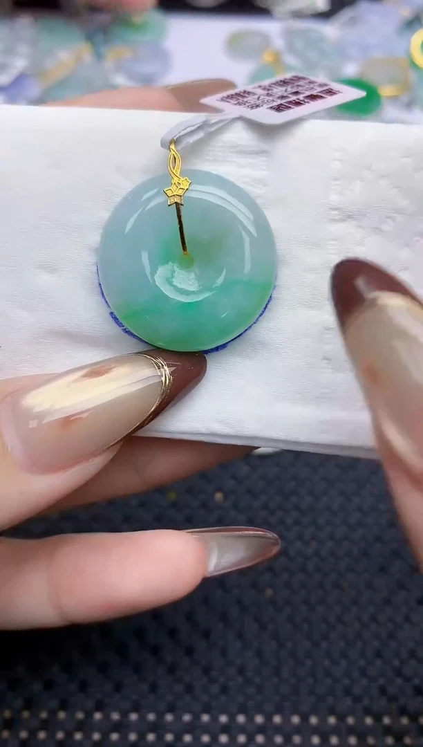 颈饰18K金镶嵌翡翠107   天然翡翠A货  百元以上9米证书费自理