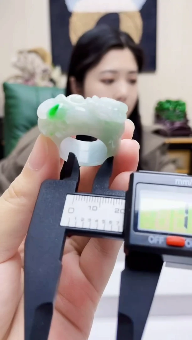 未镶嵌定制翡翠吊坠73