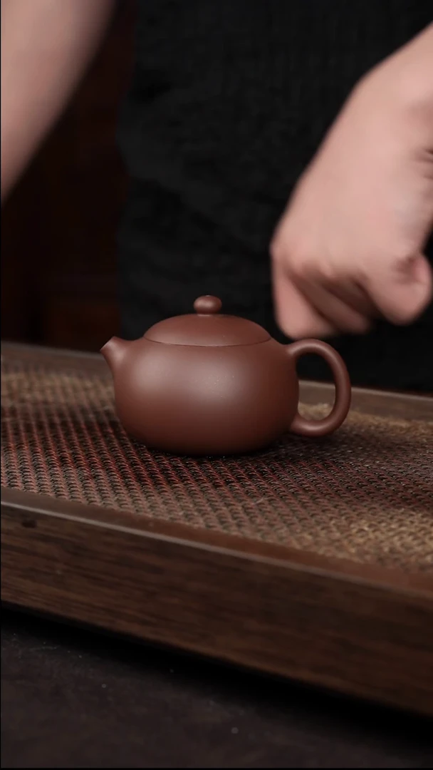 茶杯紫砂底槽清西施