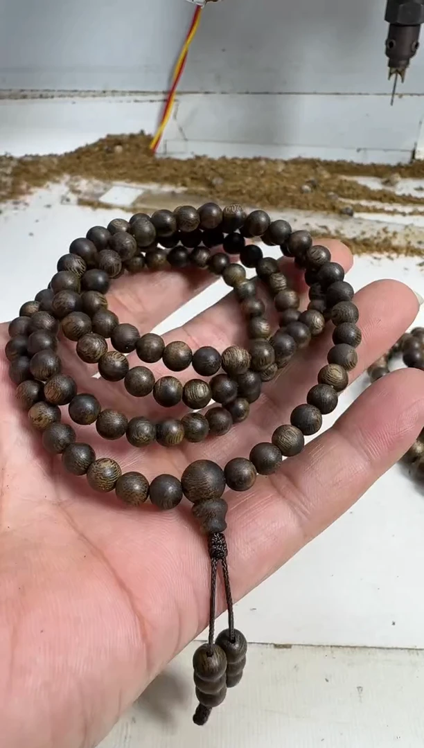 沉香手串0.6规格多圈15克