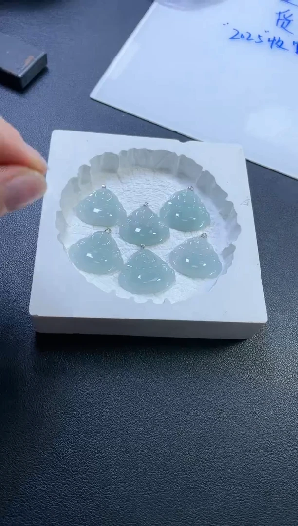 【闪购商品】翡翠挂件18K金镶嵌佛公多样性发一件