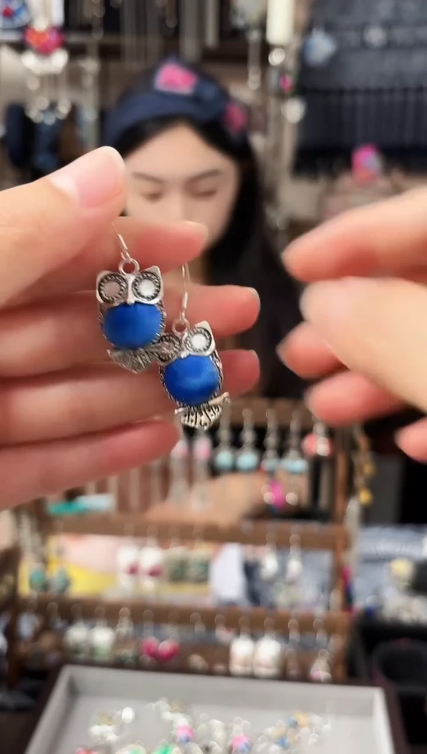 织绣民族风非遗老绣饰品528