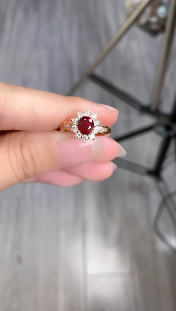 红宝石戒指18K金镶嵌主石1.16克拉