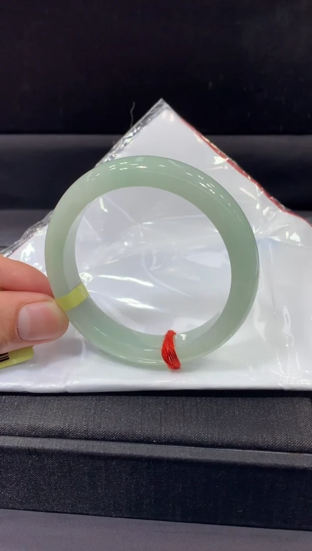 未镶嵌手镯翡翠翡翠手镯