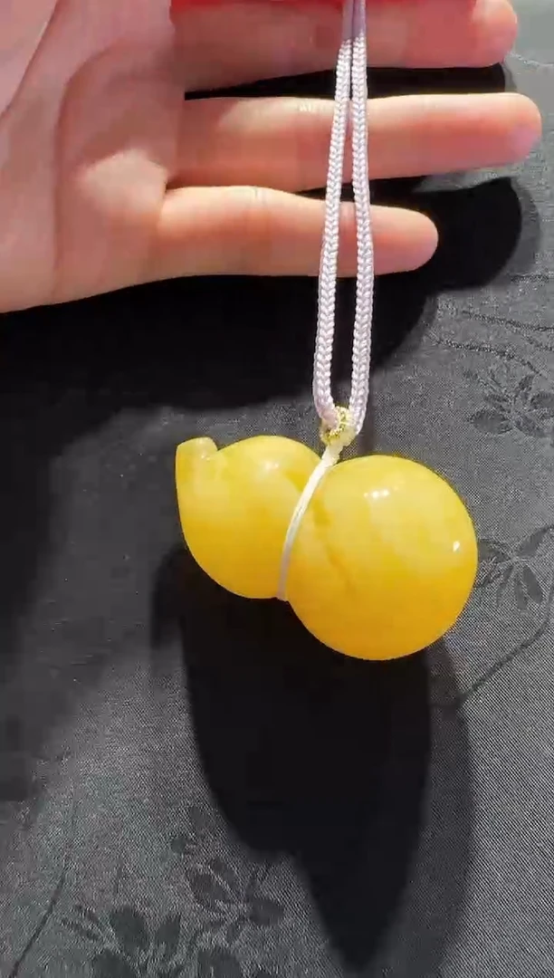 蜜蜡颈饰未镶嵌葫芦吊坠