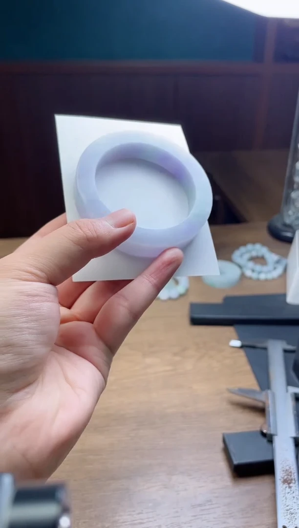 未镶嵌手镯定制翡翠泗****车定制