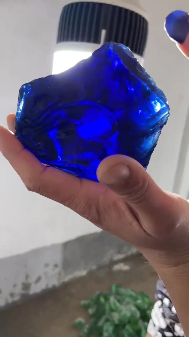 新疆托帕石摆件原石宝蓝