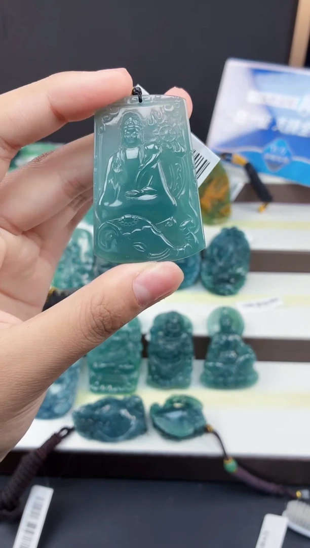 颈饰未镶嵌翡翠DLZ25113073