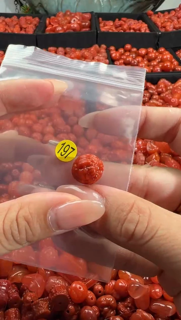 颈饰未镶嵌南红玛瑙1