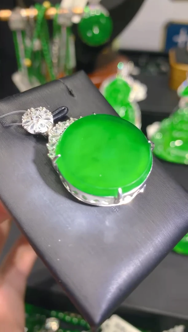 翡翠银S925镶嵌颈饰35一季