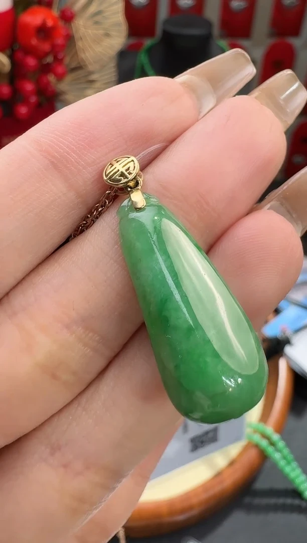 【闪购商品】翡翠颈饰18K金镶嵌挂件