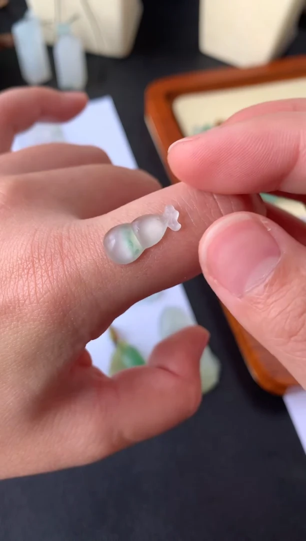 【闪购商品】定制翡翠未镶嵌翡翠