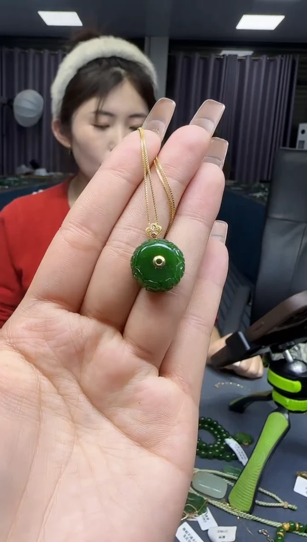 【闪购商品】和田玉挂件18K金镶嵌不含链