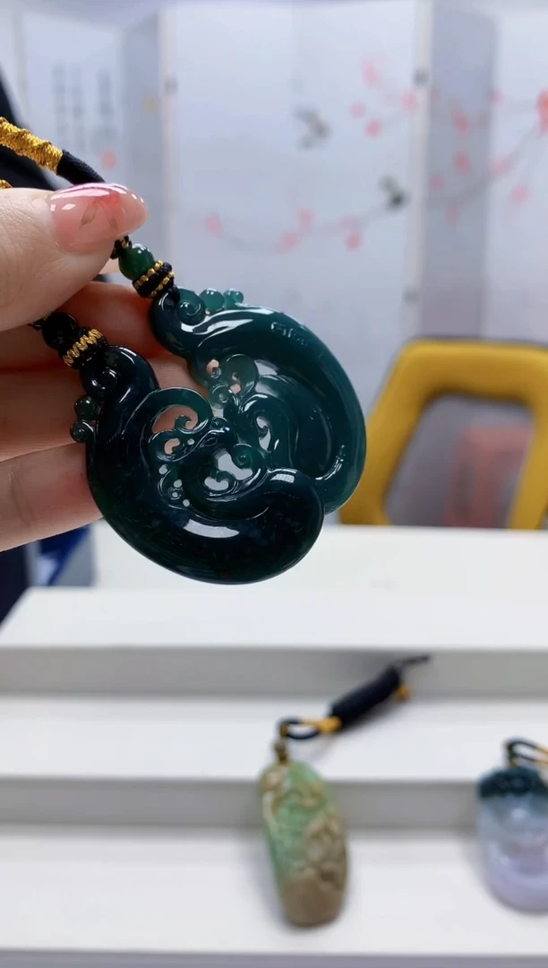 未镶嵌定制翡翠5060ty-毛货挂件一对80