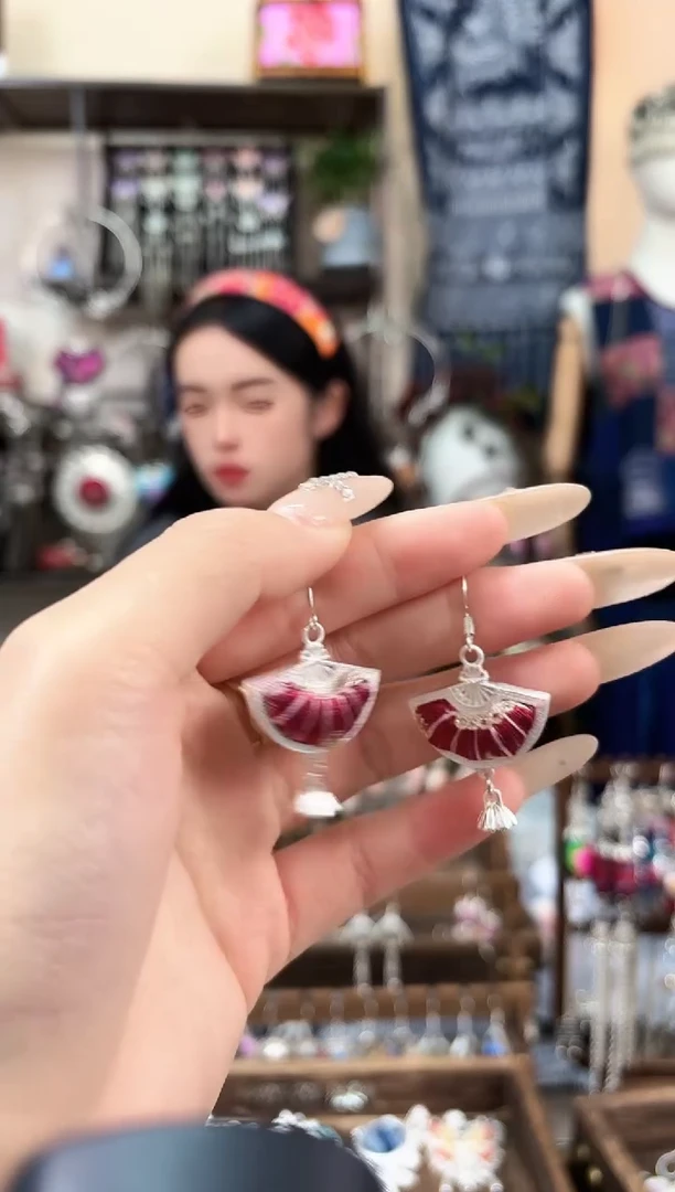 织绣蜜**?民族风非遗老绣饰品200