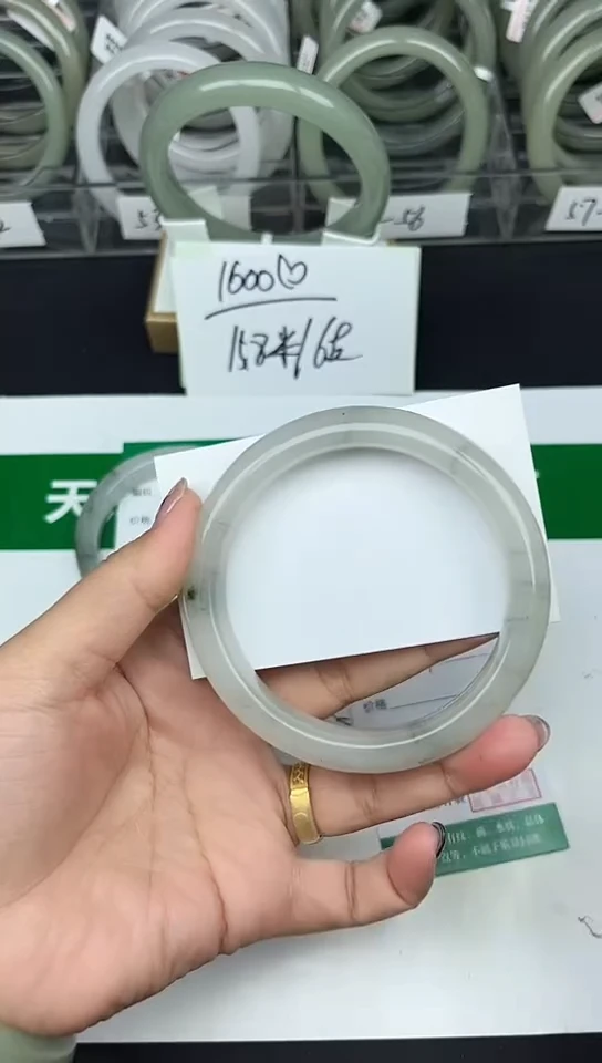 未镶嵌手镯石英质玉79-62/63