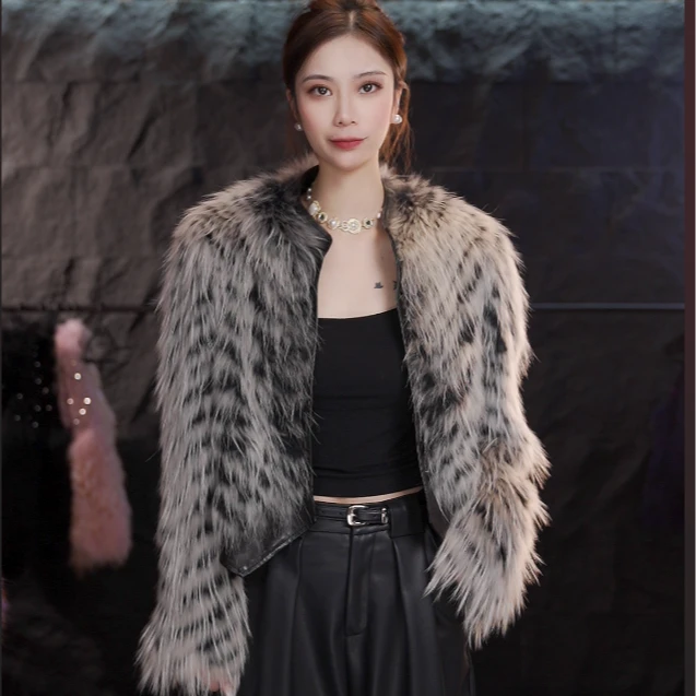 【凡达】2024新款时尚气质秋冬轻奢拼接机车款设计师皮草直播