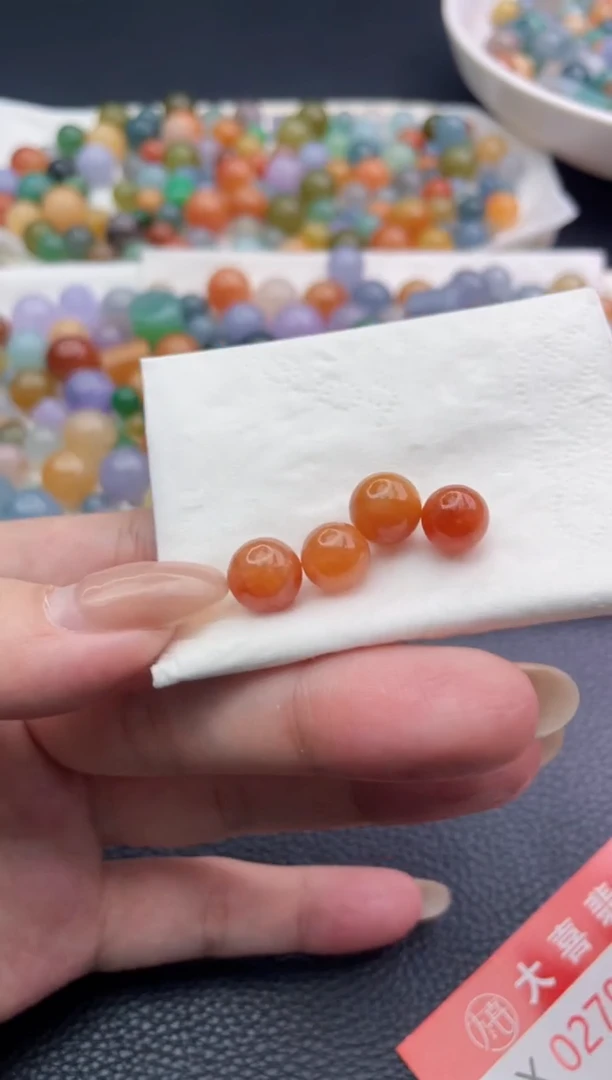 未镶嵌定制翡翠太****?珠子