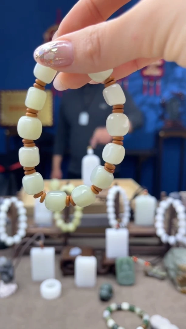 【闪购商品】和田玉颈饰未镶嵌1