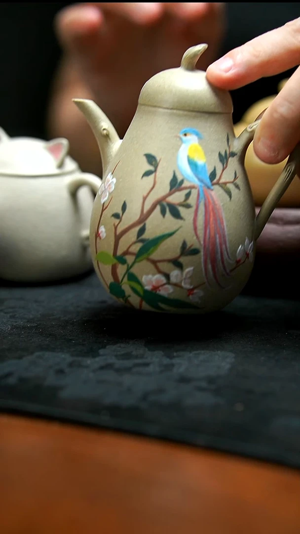 茶壶紫砂白泥蓝鸟壶 大瑕