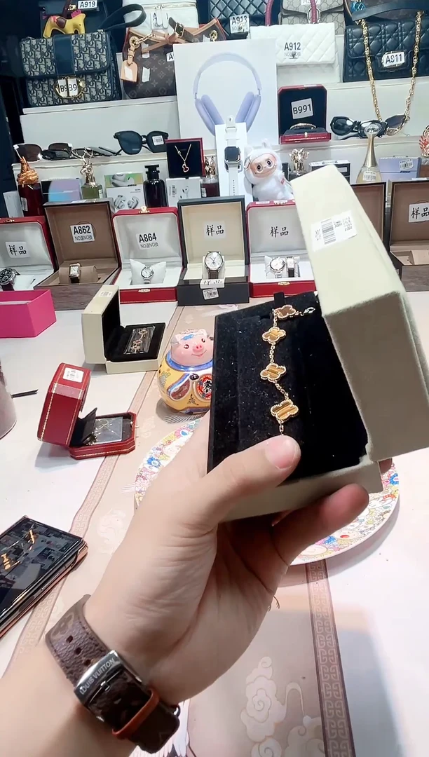 瓷片瓷器 库房到期 全部地板价@@1