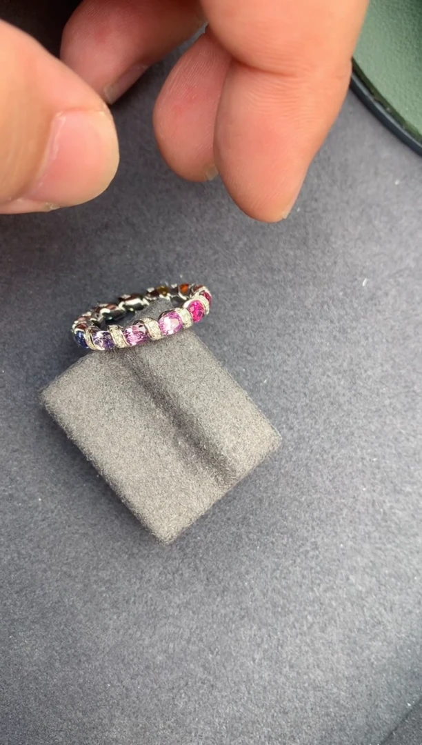 【闪购商品】蓝宝石戒指18K金镶嵌2.5ct彩蓝宝戒指