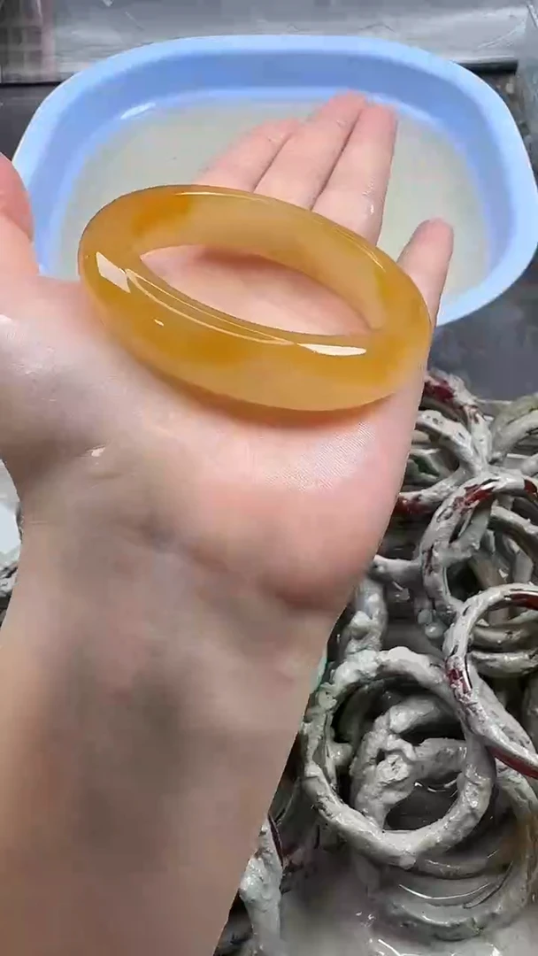 未镶嵌手镯石英质玉10