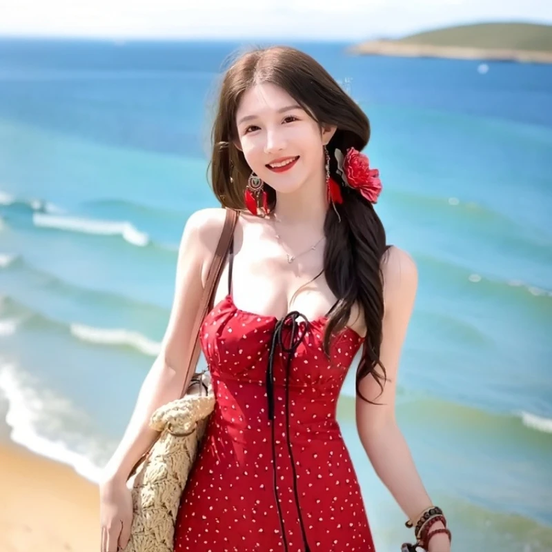 红色海边度假风碎花吊带裙连衣裙女夏季气质收腰显瘦新款短裙子潮