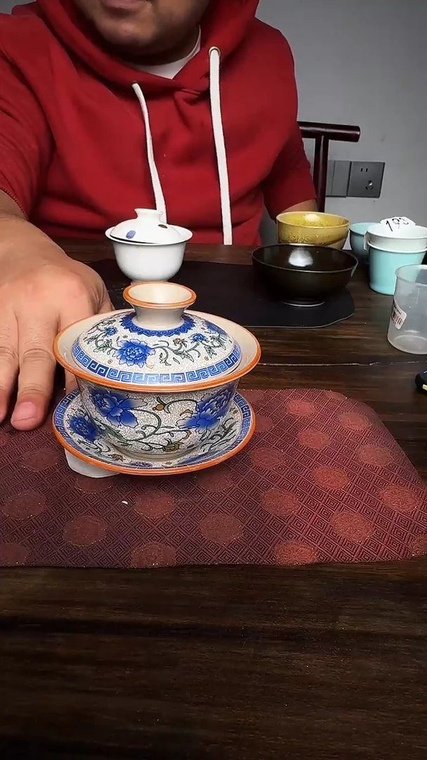 婺州窑龙窑烧制技艺蓝色可悬停三才盖碗