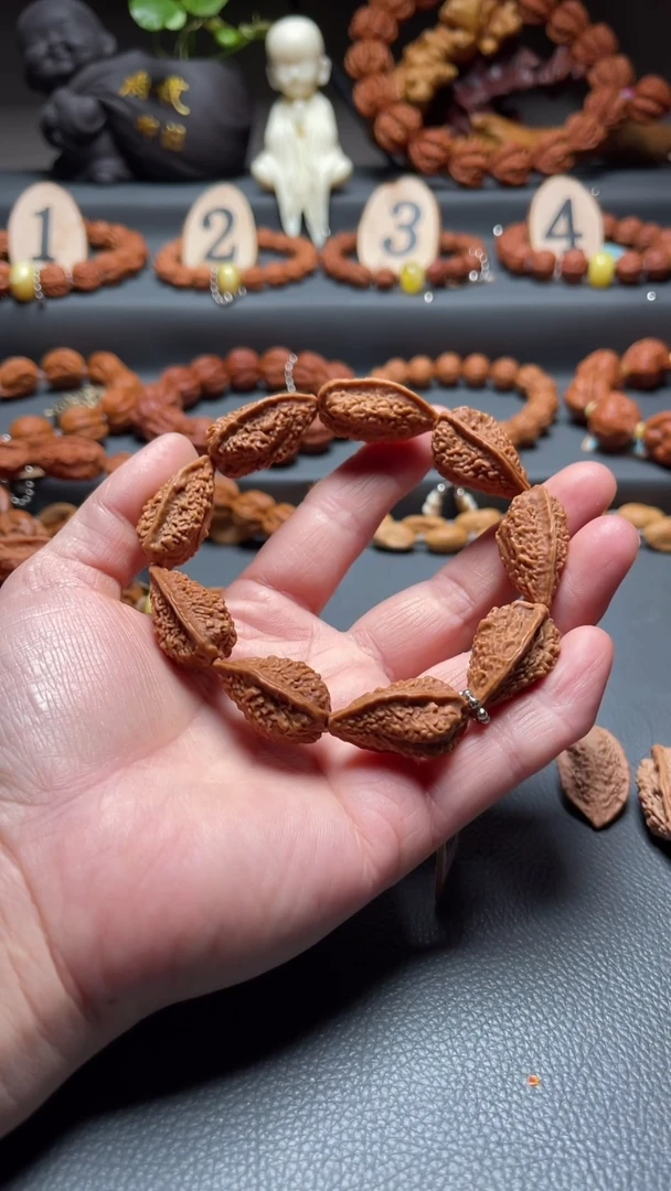 【闪购商品】文玩核桃吊坠核桃手串