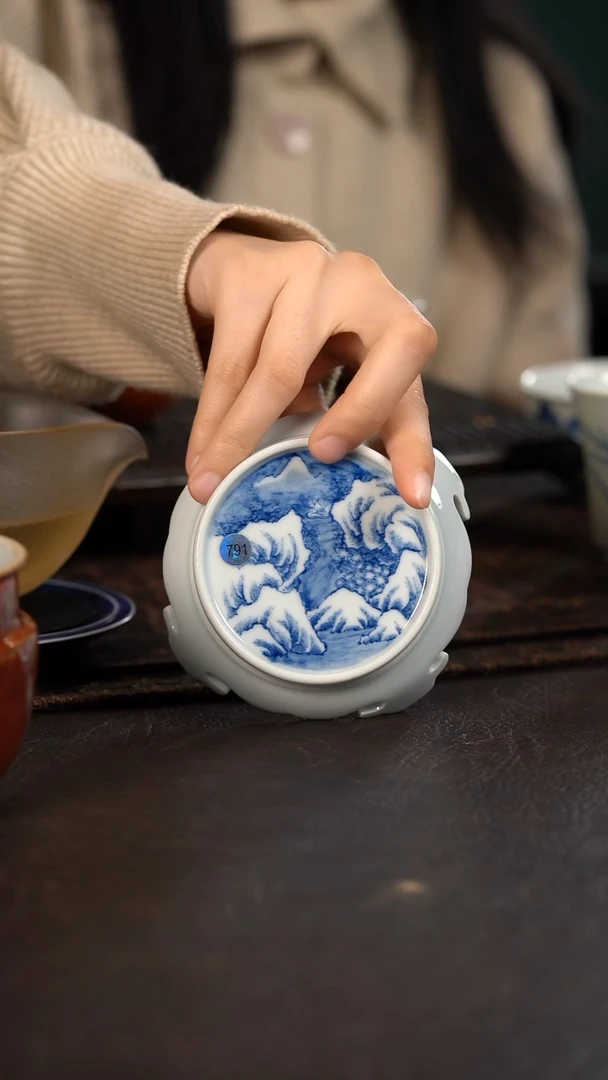 【闪购商品】杯HLX陶瓷雪景小板凳 随机