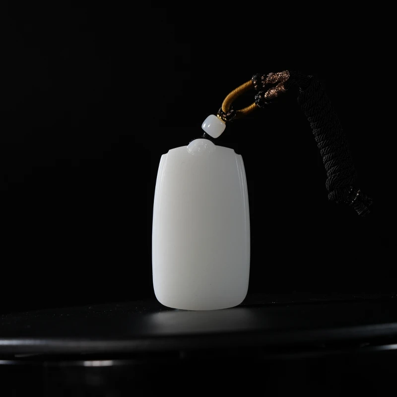 lot92 和田玉平安无事牌/QG51229-186329 保利山东