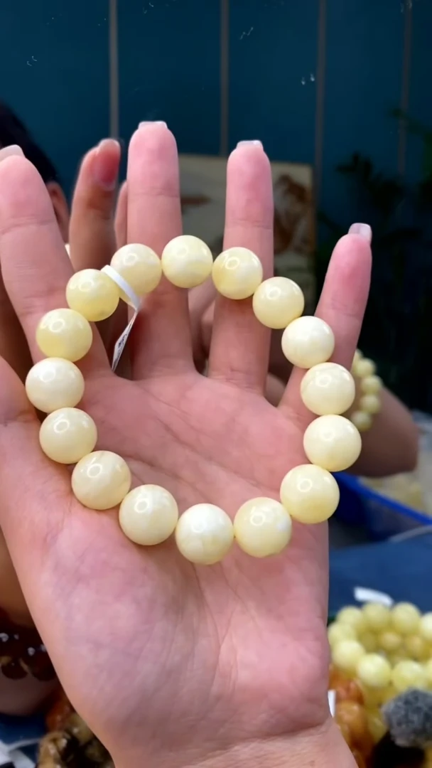 裸石琥珀未镶嵌11/10多样性发其一92