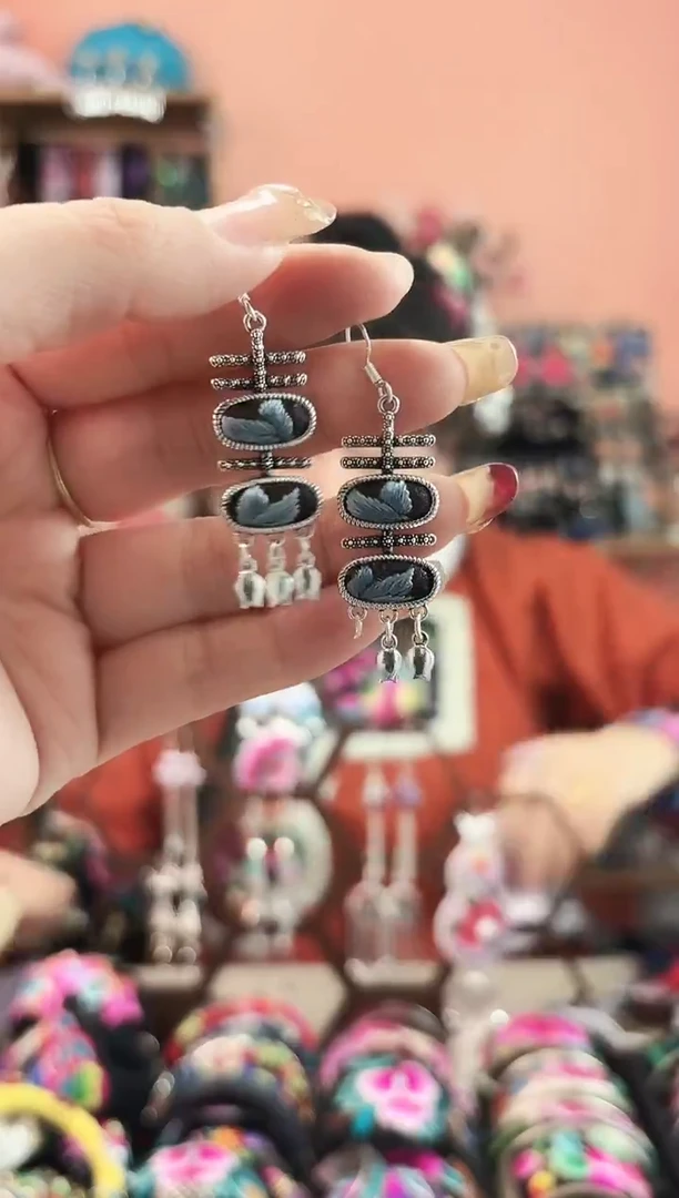 艺枝独绣手工饰品391