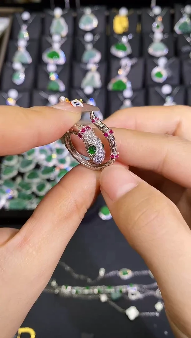 【闪购商品】翡翠戒指银S925镶嵌蛇戒指