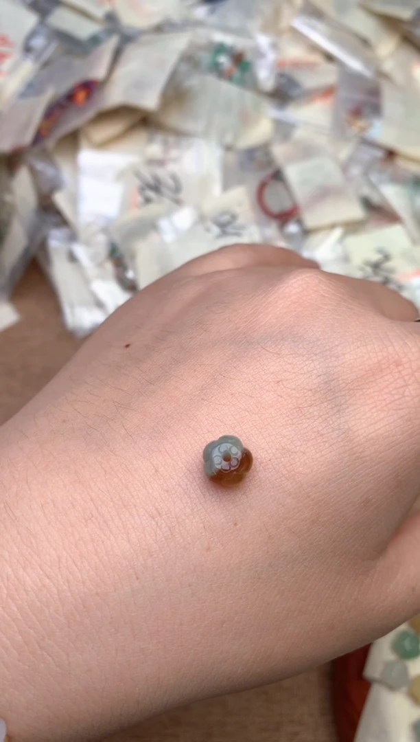 未镶嵌挂件翡翠九*?— 46