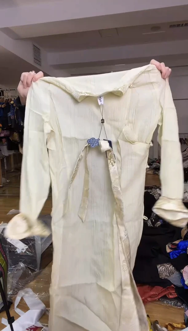 连衣裙       M码       80-110斤