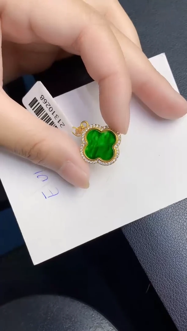 翡翠未镶嵌颈饰天然缅甸a货翡翠